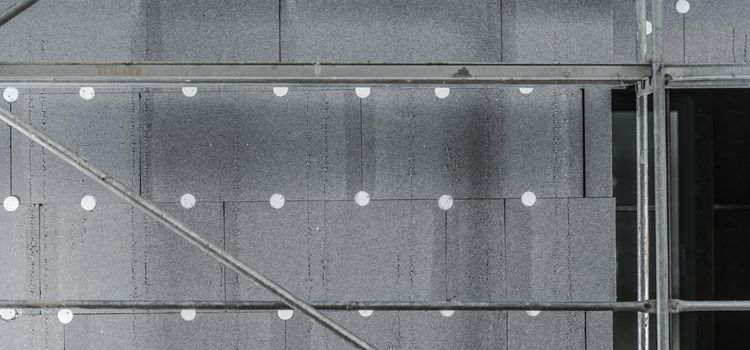 Homlokzati falra dübelekkel felszerelt carboland ch80 grafit lapok - carboland hőszigetelés