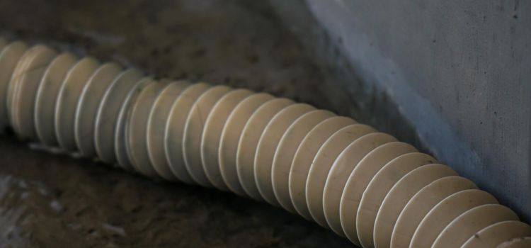 flexibilis légcsatorna flexibilis légcsatorna kivezetve lakásból egyszerű szereléssel